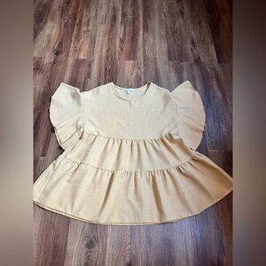 Hailey & Co. Tan Top with Ruffle Sleeves size M
